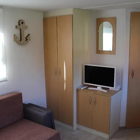 Szonja Apartman Camping *